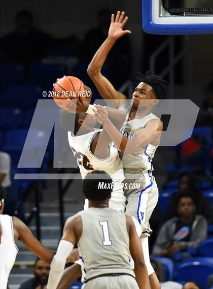 Thumbnail 2 in Morgan Park vs. Vashon (Chicago Elite Classic) photogallery.