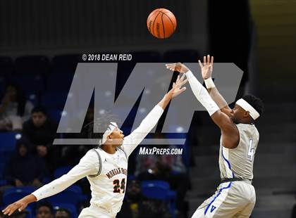 Thumbnail 2 in Morgan Park vs. Vashon (Chicago Elite Classic) photogallery.