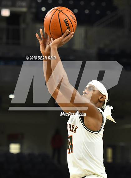 Thumbnail 1 in Morgan Park vs. Vashon (Chicago Elite Classic) photogallery.