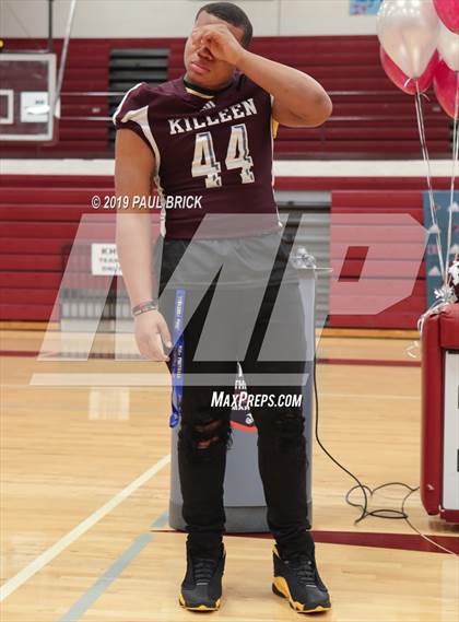 Thumbnail 1 in Marines H.S. Male Athlete of the Month- Al Amir Ward photogallery.