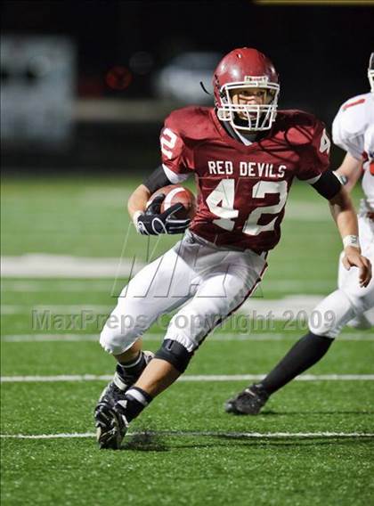 Thumbnail 2 in Bradford vs. Bay View (WIAA Div. 1, Rd. 1) photogallery.