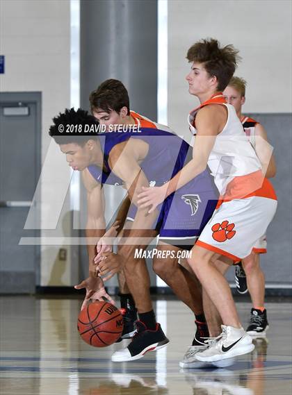 Thumbnail 1 in College Park vs. Roseville (Les Curry Invitational) photogallery.