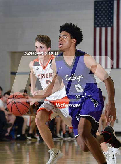 Thumbnail 3 in College Park vs. Roseville (Les Curry Invitational) photogallery.