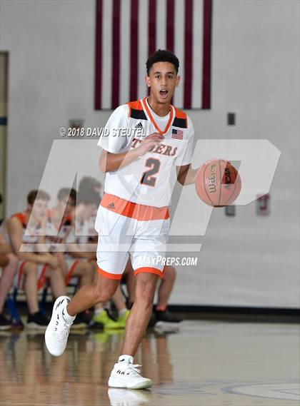 Thumbnail 1 in College Park vs. Roseville (Les Curry Invitational) photogallery.