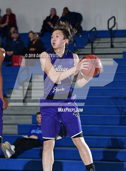 Thumbnail 1 in College Park vs. Roseville (Les Curry Invitational) photogallery.