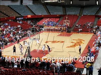 Thumbnail 3 in Yosemite vs. Bishop Amat (CIF SoCal D3 Final) photogallery.