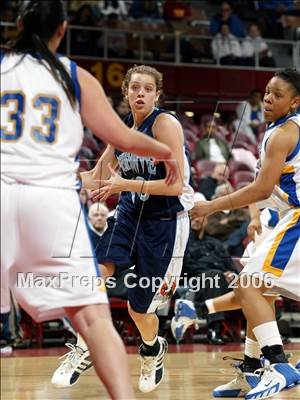 Thumbnail 2 in Yosemite vs. Bishop Amat (CIF SoCal D3 Final) photogallery.