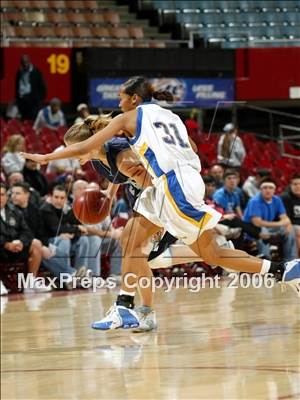 Thumbnail 3 in Yosemite vs. Bishop Amat (CIF SoCal D3 Final) photogallery.