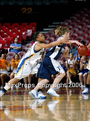 Thumbnail 2 in Yosemite vs. Bishop Amat (CIF SoCal D3 Final) photogallery.