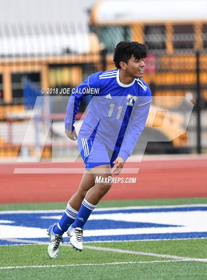 Thumbnail 3 in Victoria East vs Tivy (New Braunfels Tournament) photogallery.