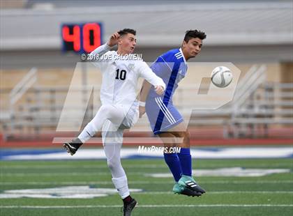 Thumbnail 2 in Victoria East vs Tivy (New Braunfels Tournament) photogallery.