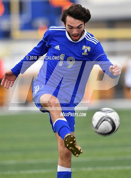 Thumbnail 1 in Victoria East vs Tivy (New Braunfels Tournament) photogallery.
