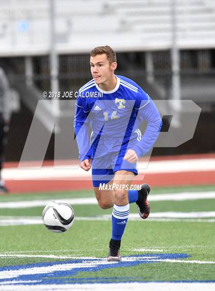 Thumbnail 1 in Victoria East vs Tivy (New Braunfels Tournament) photogallery.