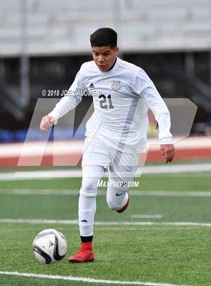 Thumbnail 3 in Victoria East vs Tivy (New Braunfels Tournament) photogallery.