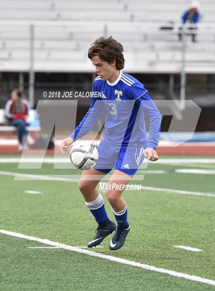 Thumbnail 1 in Victoria East vs Tivy (New Braunfels Tournament) photogallery.