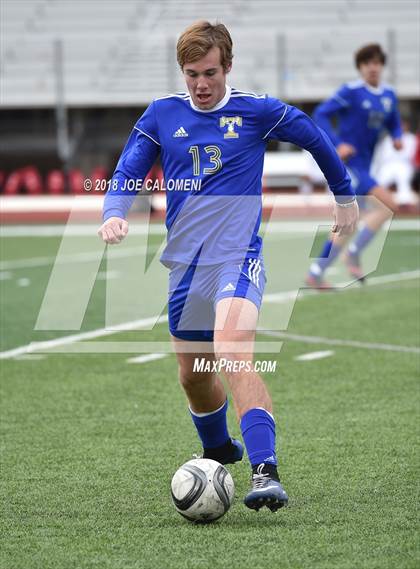 Thumbnail 2 in Victoria East vs Tivy (New Braunfels Tournament) photogallery.