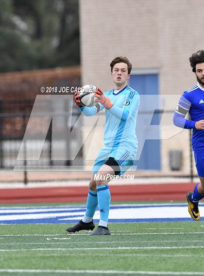 Thumbnail 1 in Victoria East vs Tivy (New Braunfels Tournament) photogallery.