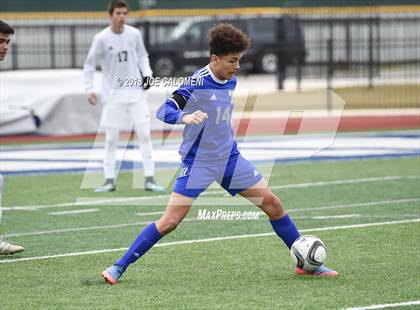 Thumbnail 2 in Victoria East vs Tivy (New Braunfels Tournament) photogallery.