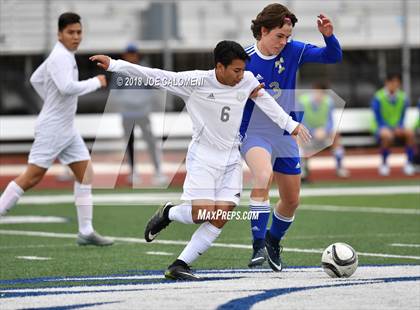 Thumbnail 2 in Victoria East vs Tivy (New Braunfels Tournament) photogallery.