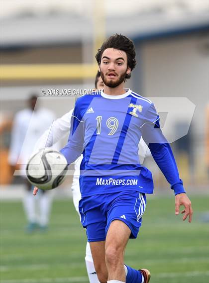 Thumbnail 3 in Victoria East vs Tivy (New Braunfels Tournament) photogallery.