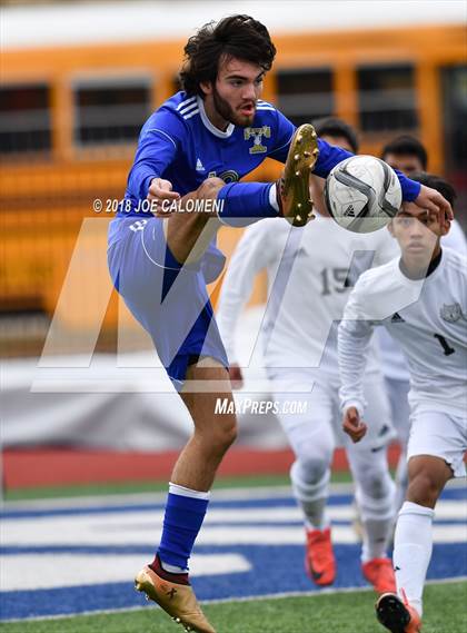 Thumbnail 3 in Victoria East vs Tivy (New Braunfels Tournament) photogallery.