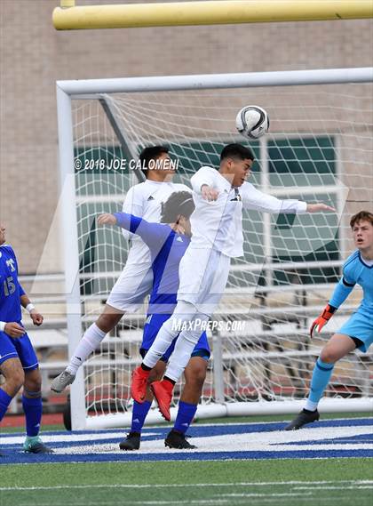 Thumbnail 2 in Victoria East vs Tivy (New Braunfels Tournament) photogallery.