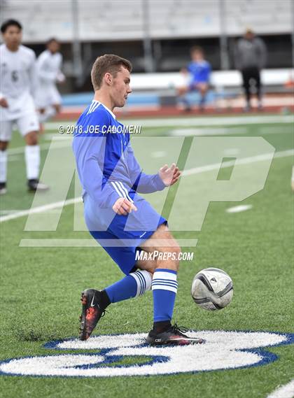 Thumbnail 1 in Victoria East vs Tivy (New Braunfels Tournament) photogallery.