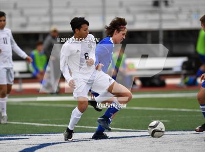 Thumbnail 1 in Victoria East vs Tivy (New Braunfels Tournament) photogallery.