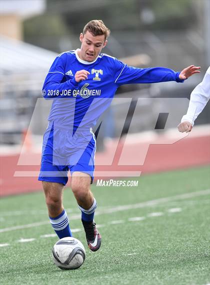 Thumbnail 1 in Victoria East vs Tivy (New Braunfels Tournament) photogallery.