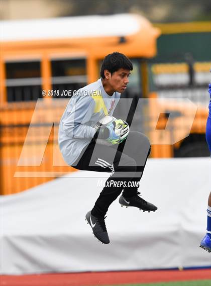 Thumbnail 3 in Victoria East vs Tivy (New Braunfels Tournament) photogallery.
