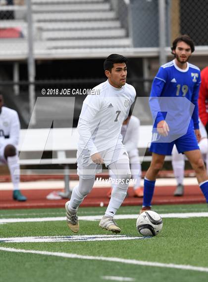 Thumbnail 3 in Victoria East vs Tivy (New Braunfels Tournament) photogallery.