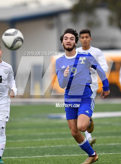 Thumbnail 3 in Victoria East vs Tivy (New Braunfels Tournament) photogallery.