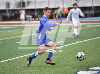 Thumbnail 2 in Victoria East vs Tivy (New Braunfels Tournament) photogallery.