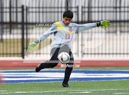 Thumbnail 2 in Victoria East vs Tivy (New Braunfels Tournament) photogallery.