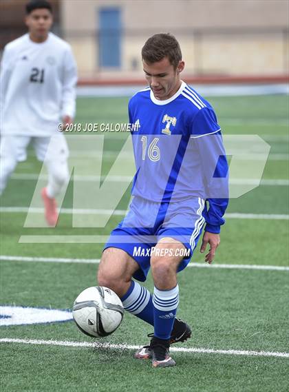Thumbnail 2 in Victoria East vs Tivy (New Braunfels Tournament) photogallery.
