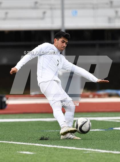 Thumbnail 3 in Victoria East vs Tivy (New Braunfels Tournament) photogallery.