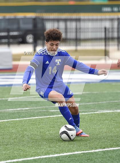 Thumbnail 2 in Victoria East vs Tivy (New Braunfels Tournament) photogallery.