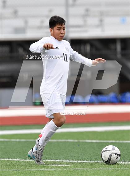 Thumbnail 2 in Victoria East vs Tivy (New Braunfels Tournament) photogallery.
