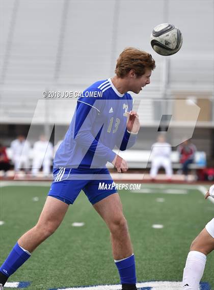 Thumbnail 1 in Victoria East vs Tivy (New Braunfels Tournament) photogallery.