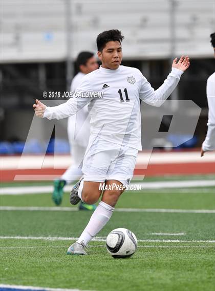Thumbnail 1 in Victoria East vs Tivy (New Braunfels Tournament) photogallery.