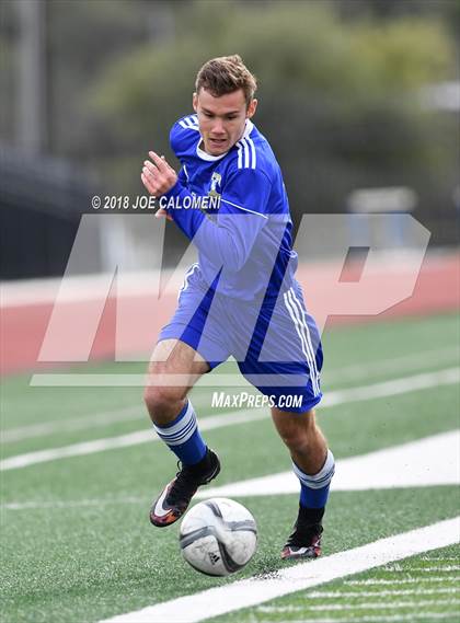 Thumbnail 2 in Victoria East vs Tivy (New Braunfels Tournament) photogallery.