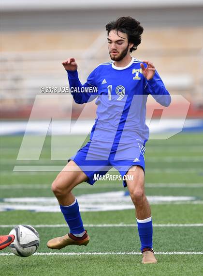 Thumbnail 2 in Victoria East vs Tivy (New Braunfels Tournament) photogallery.