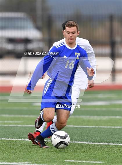 Thumbnail 2 in Victoria East vs Tivy (New Braunfels Tournament) photogallery.