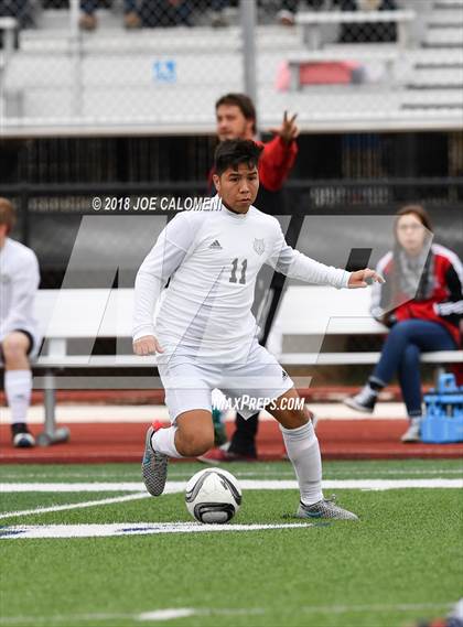 Thumbnail 3 in Victoria East vs Tivy (New Braunfels Tournament) photogallery.
