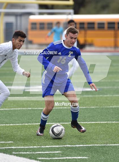 Thumbnail 3 in Victoria East vs Tivy (New Braunfels Tournament) photogallery.