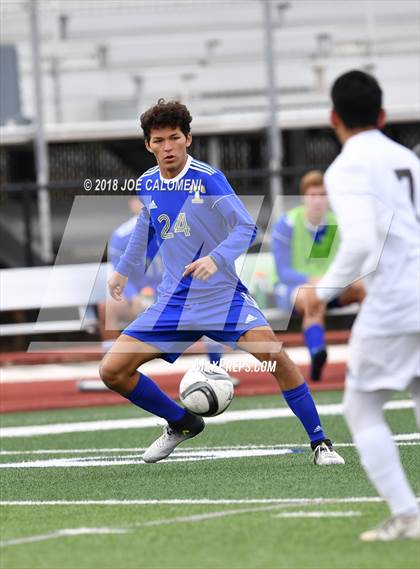 Thumbnail 3 in Victoria East vs Tivy (New Braunfels Tournament) photogallery.