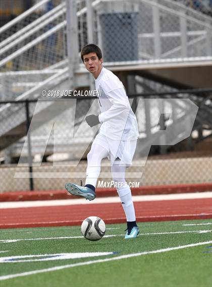 Thumbnail 2 in Victoria East vs Tivy (New Braunfels Tournament) photogallery.