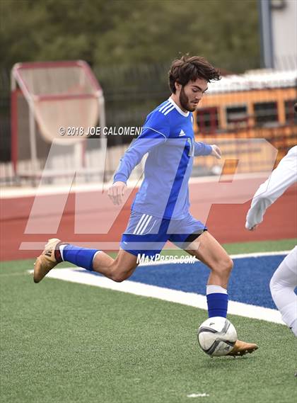 Thumbnail 2 in Victoria East vs Tivy (New Braunfels Tournament) photogallery.