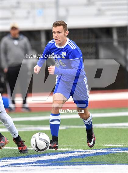 Thumbnail 2 in Victoria East vs Tivy (New Braunfels Tournament) photogallery.