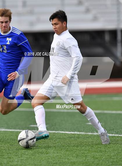 Thumbnail 1 in Victoria East vs Tivy (New Braunfels Tournament) photogallery.